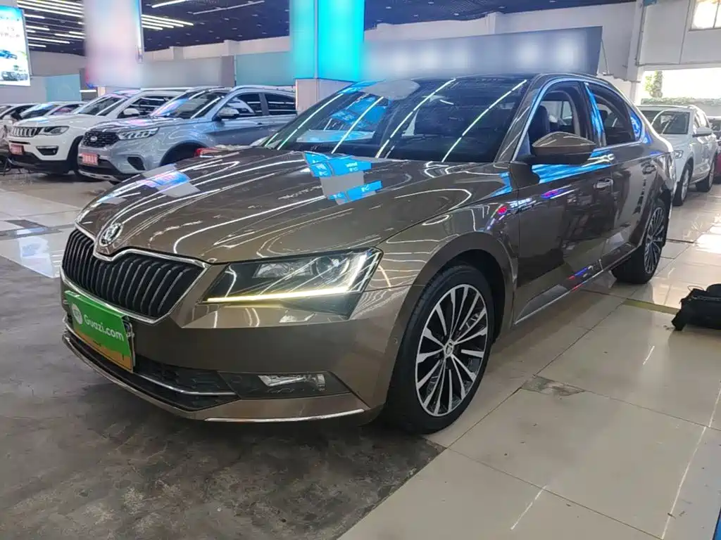 Skoda Superb — миниатюра 2