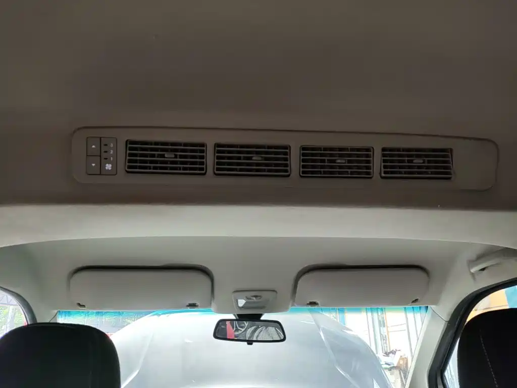 Wuling Hongguang PLUS — миниатюра 18