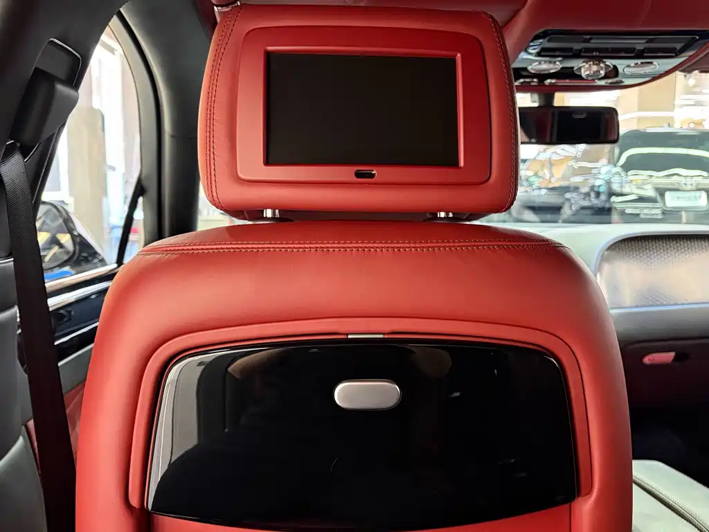Bentley Flying Spur — миниатюра 20
