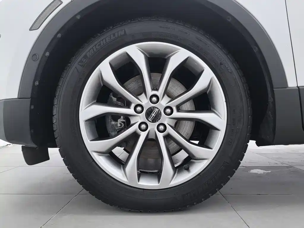 Lincoln MKC — миниатюра 17