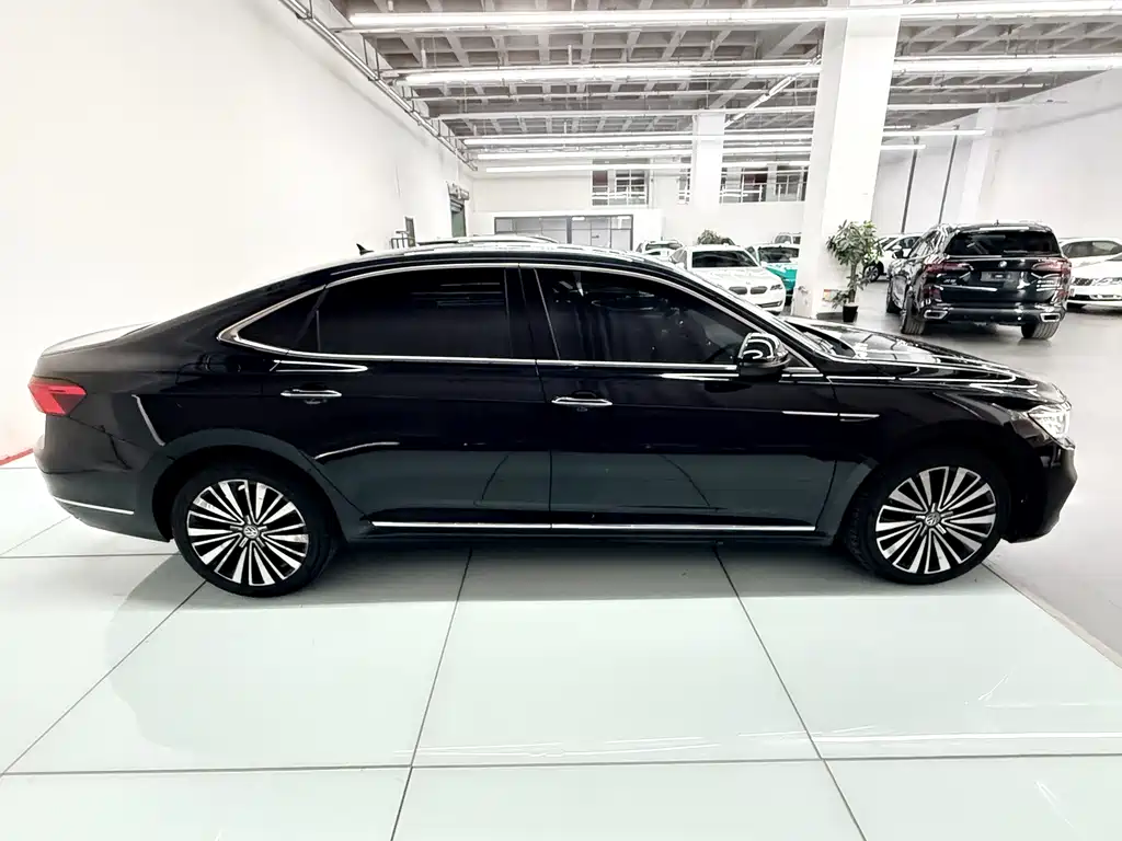 Volkswagen Passat — миниатюра 7