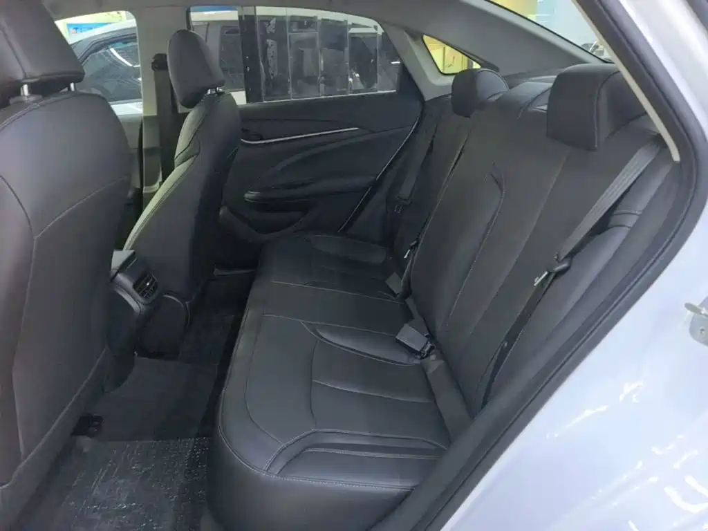 Buick Excelle — миниатюра 17