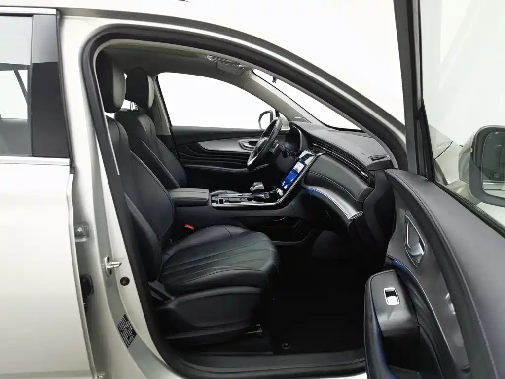 Roewe RX5 MAX — миниатюра 23