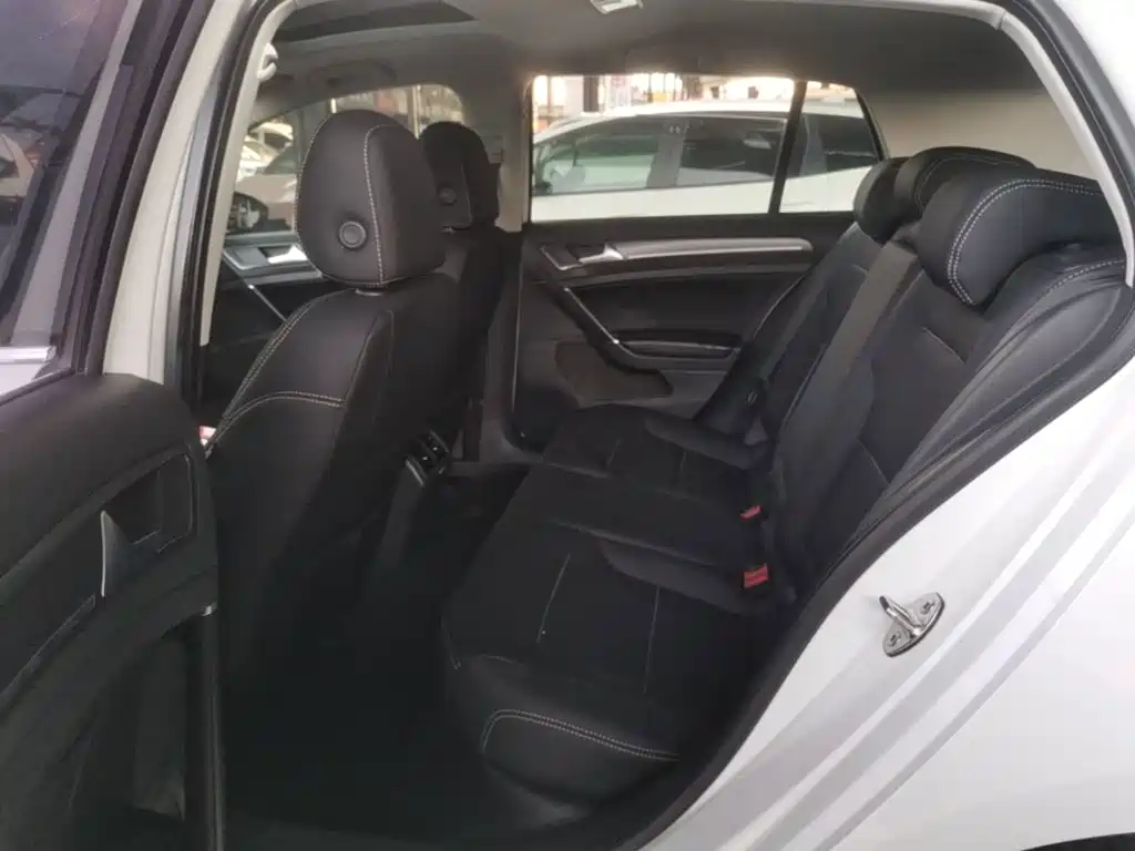 Volkswagen Golf — миниатюра 17