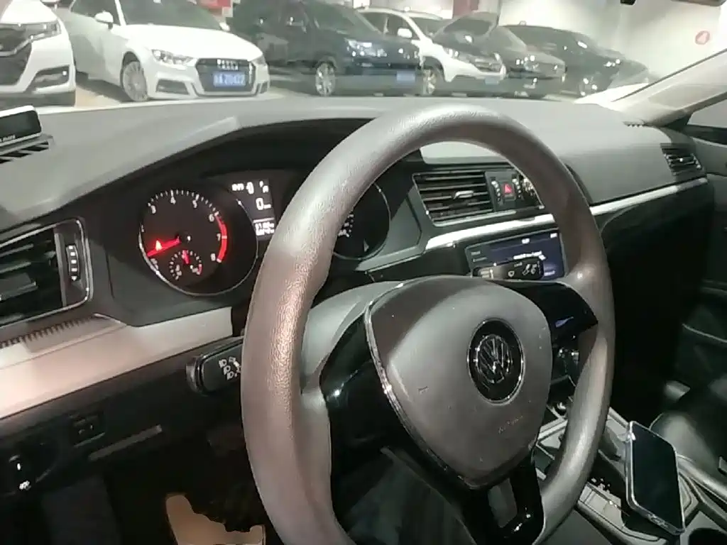Volkswagen Lamando — миниатюра 10