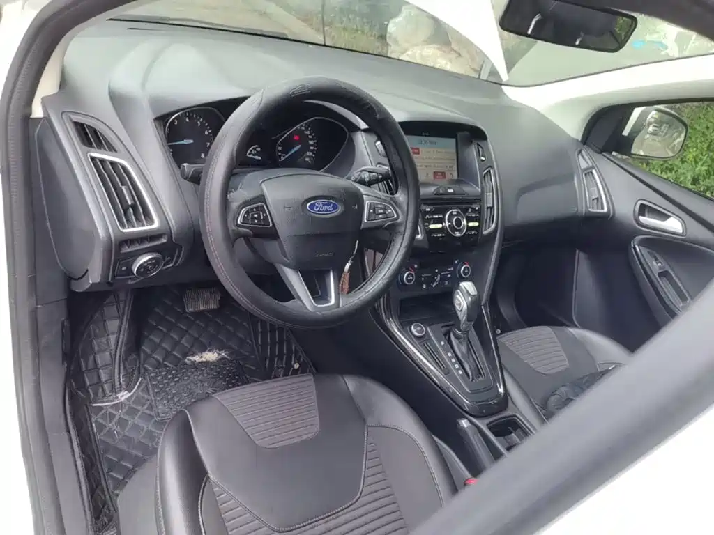 Ford Focus — миниатюра 10