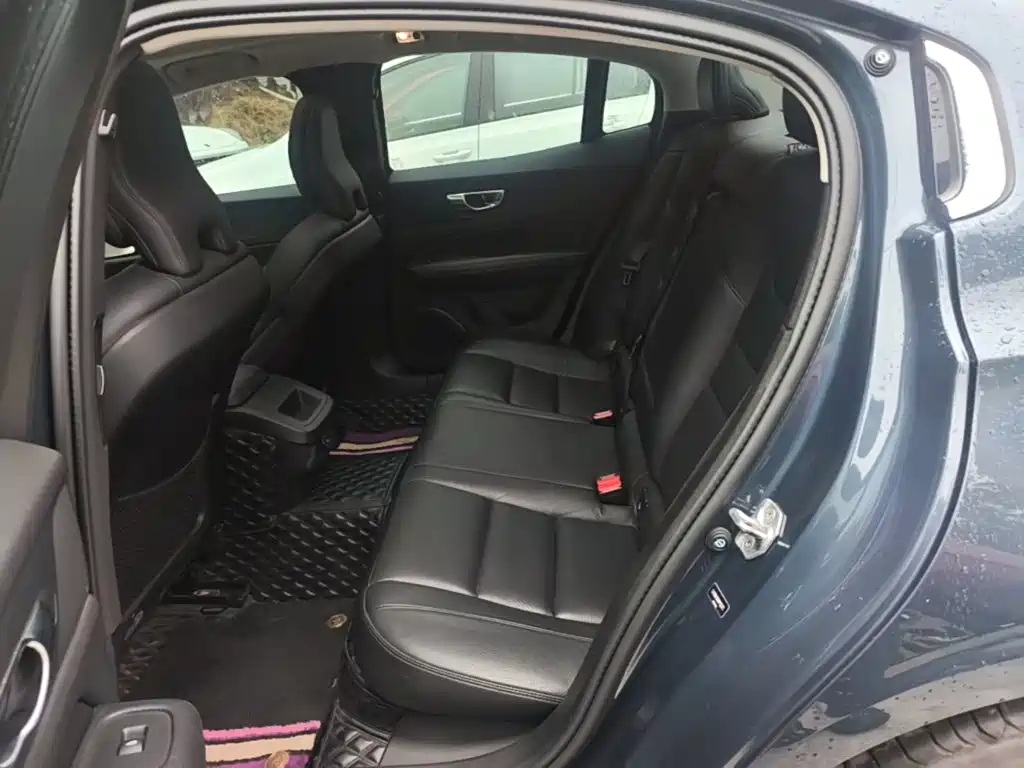 Volvo S60 — миниатюра 17