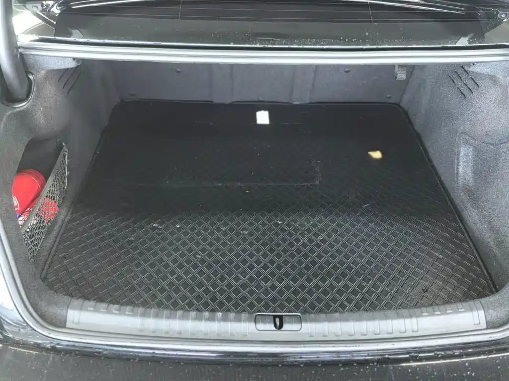 Audi A6L — миниатюра 6