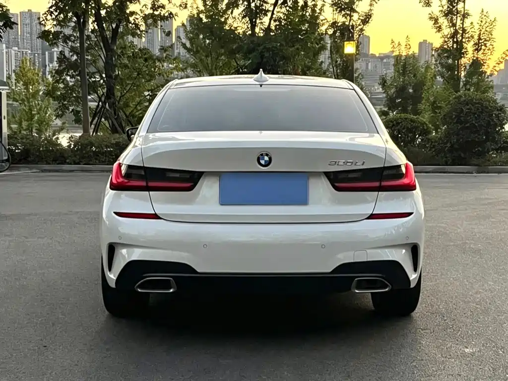 BMW 3 Series — миниатюра 8