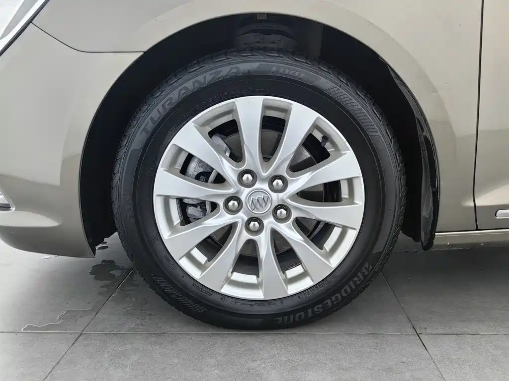 Buick LaCrosse — миниатюра 17