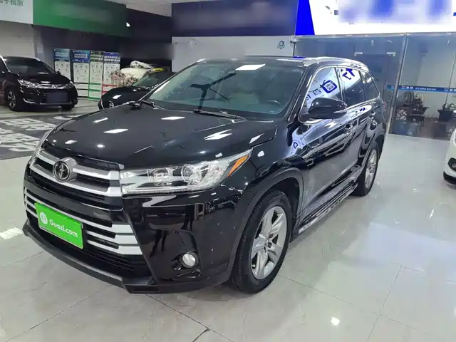 TOYOTA HIGHLANDER