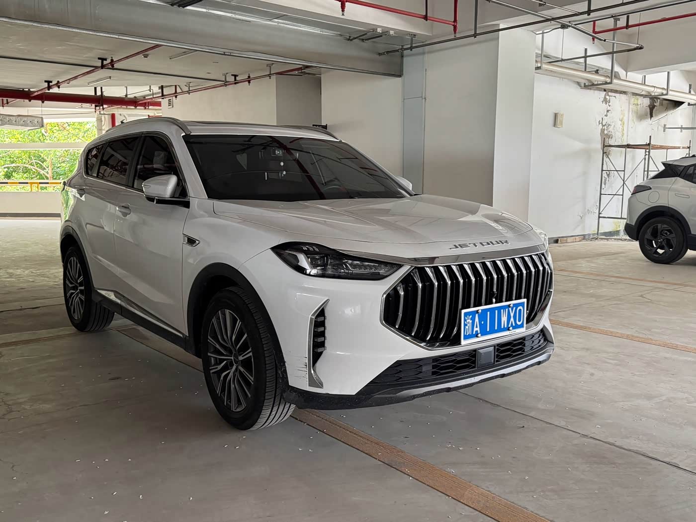 Jetour Jetour X70 PLUS 1.5 л 2024 г. Белый, пробег 22000 км