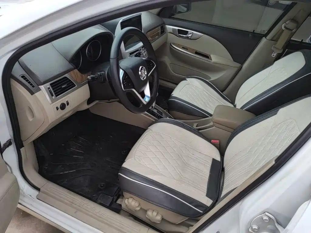 Buick Excelle — миниатюра 15