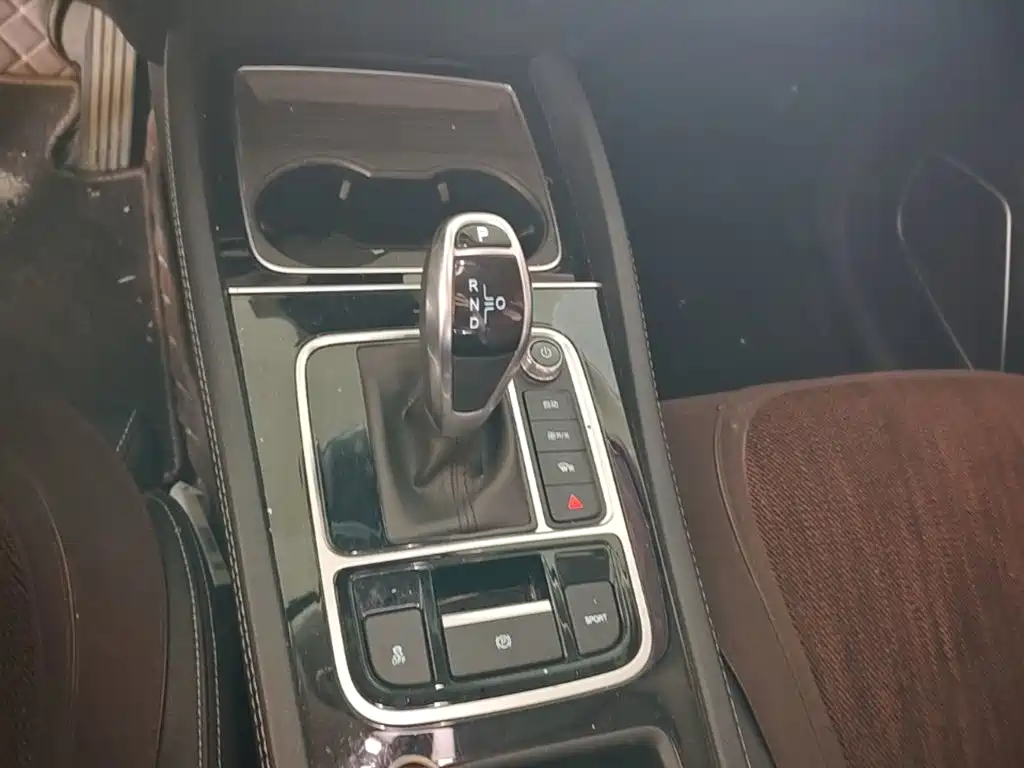 BYD MAX — миниатюра 14