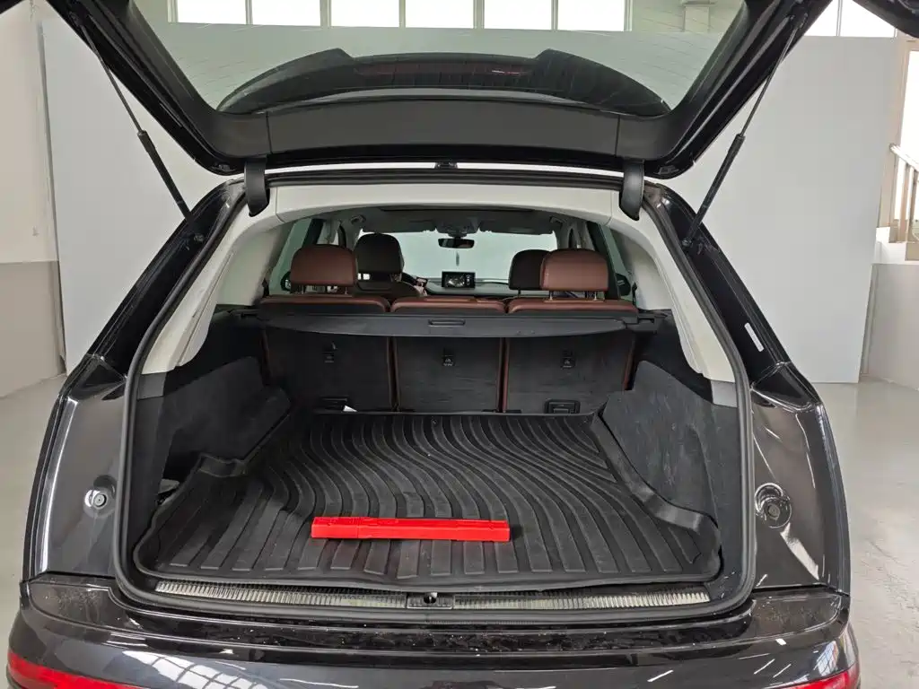 Audi Q7 — миниатюра 22