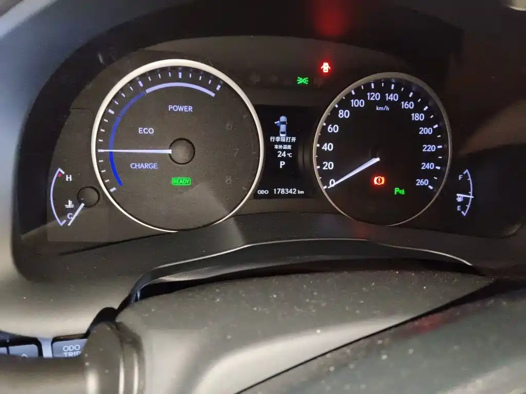 Lexus ES — миниатюра 13