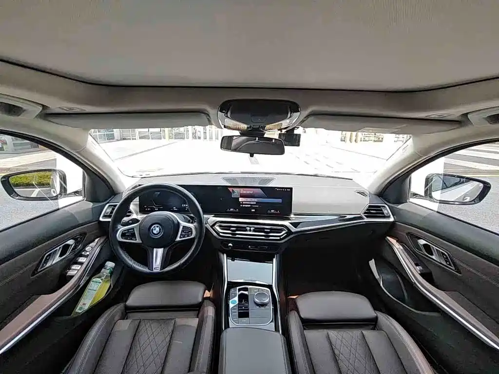 BMW i3 — миниатюра 6