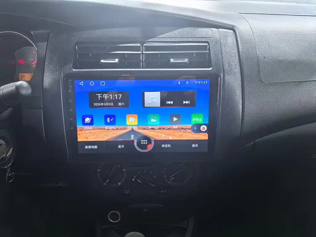 Nissan Livina — миниатюра 13