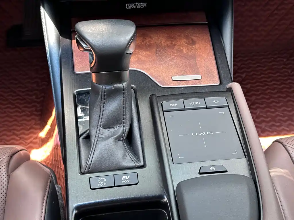 Lexus ES — миниатюра 17