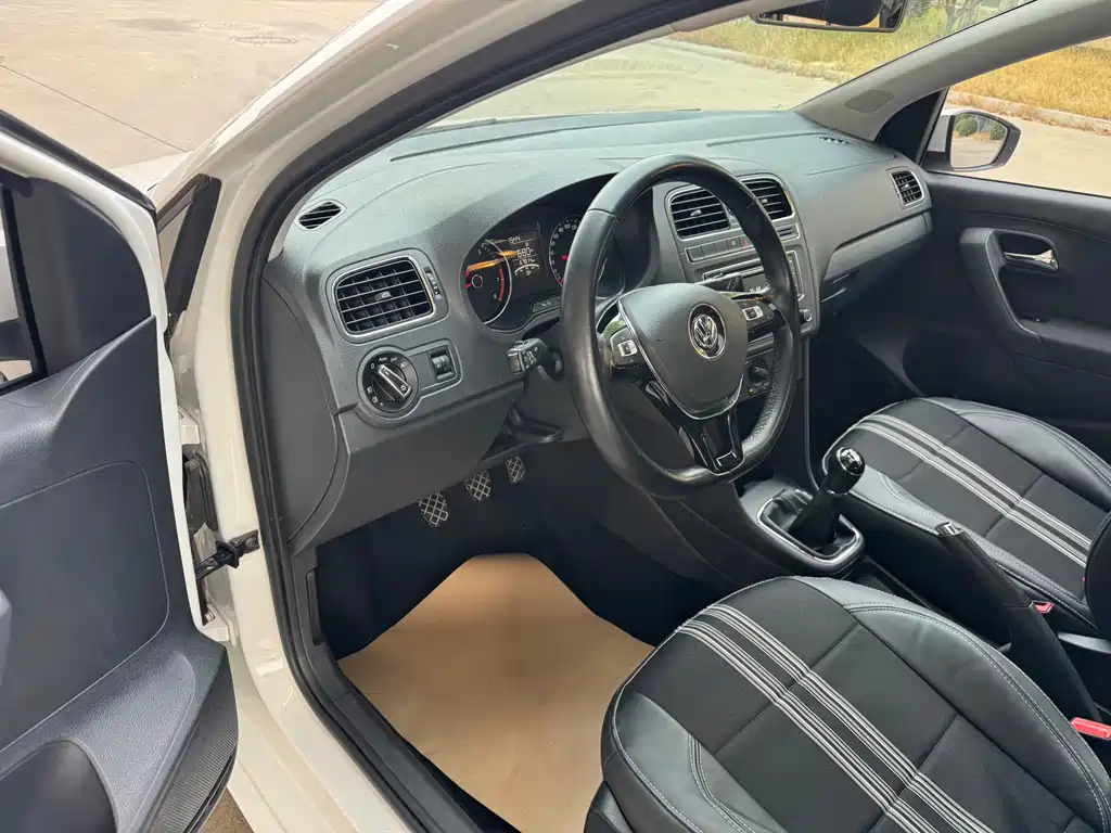 Volkswagen Polo — миниатюра 13