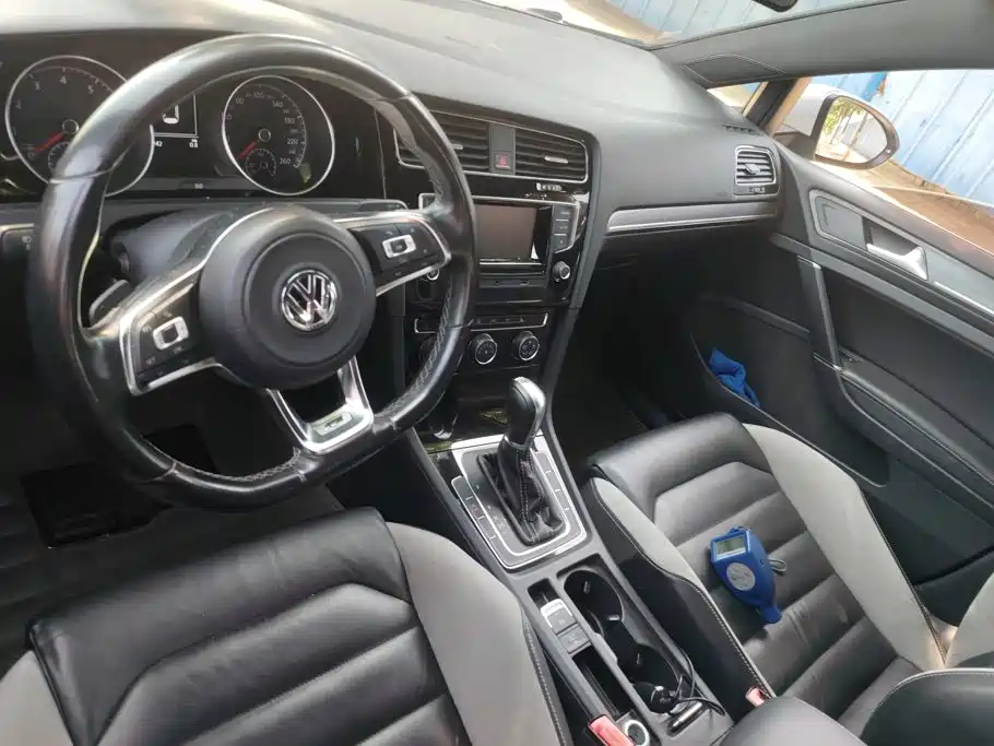 Volkswagen Golf — миниатюра 12