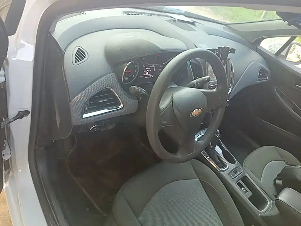 Chevrolet Cruze — миниатюра 10