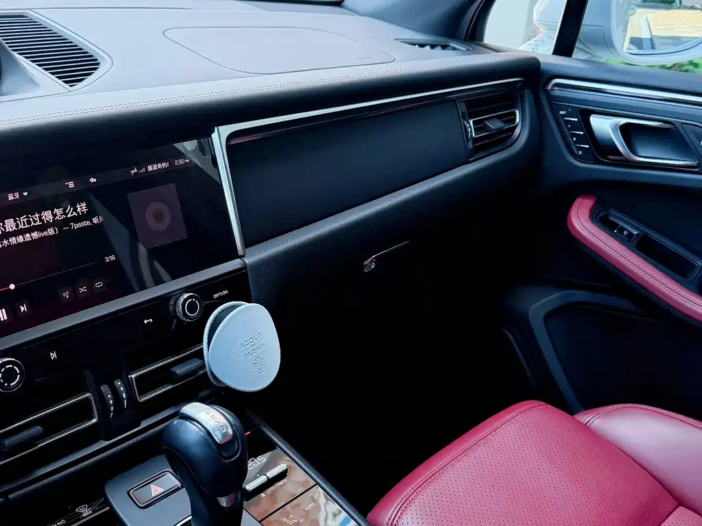 Porsche Macan — миниатюра 6