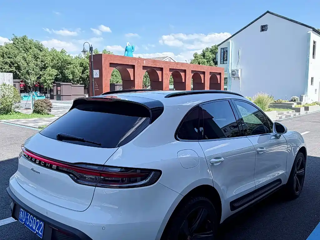 Porsche Macan — миниатюра 9