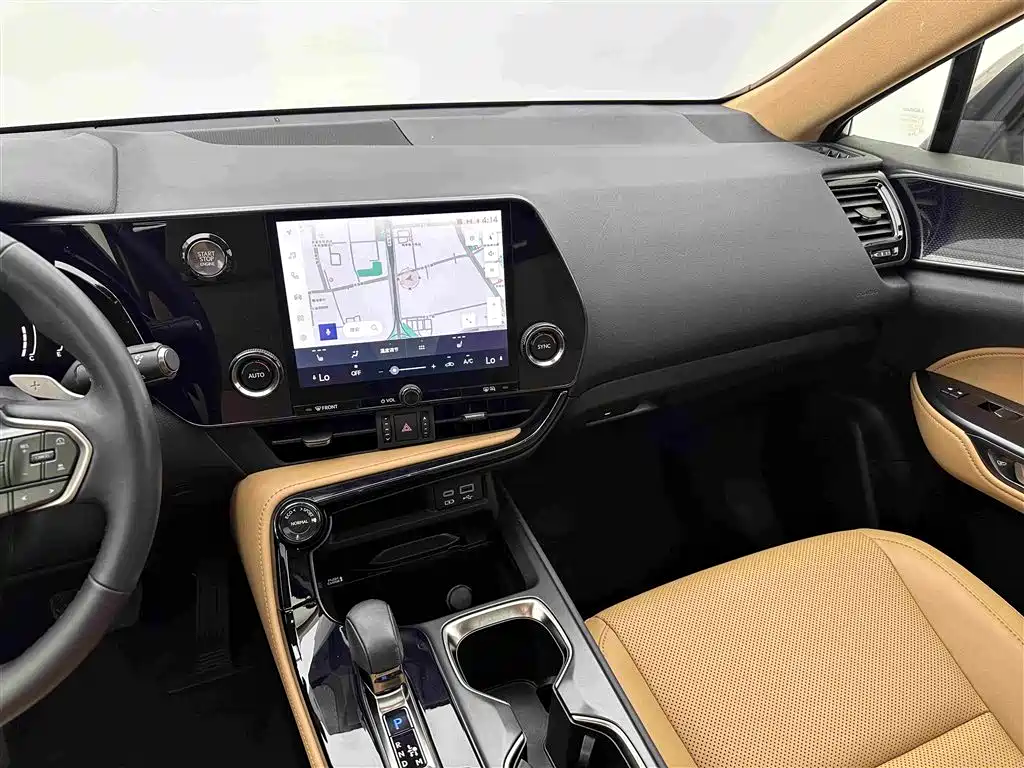 Lexus NX — миниатюра 15