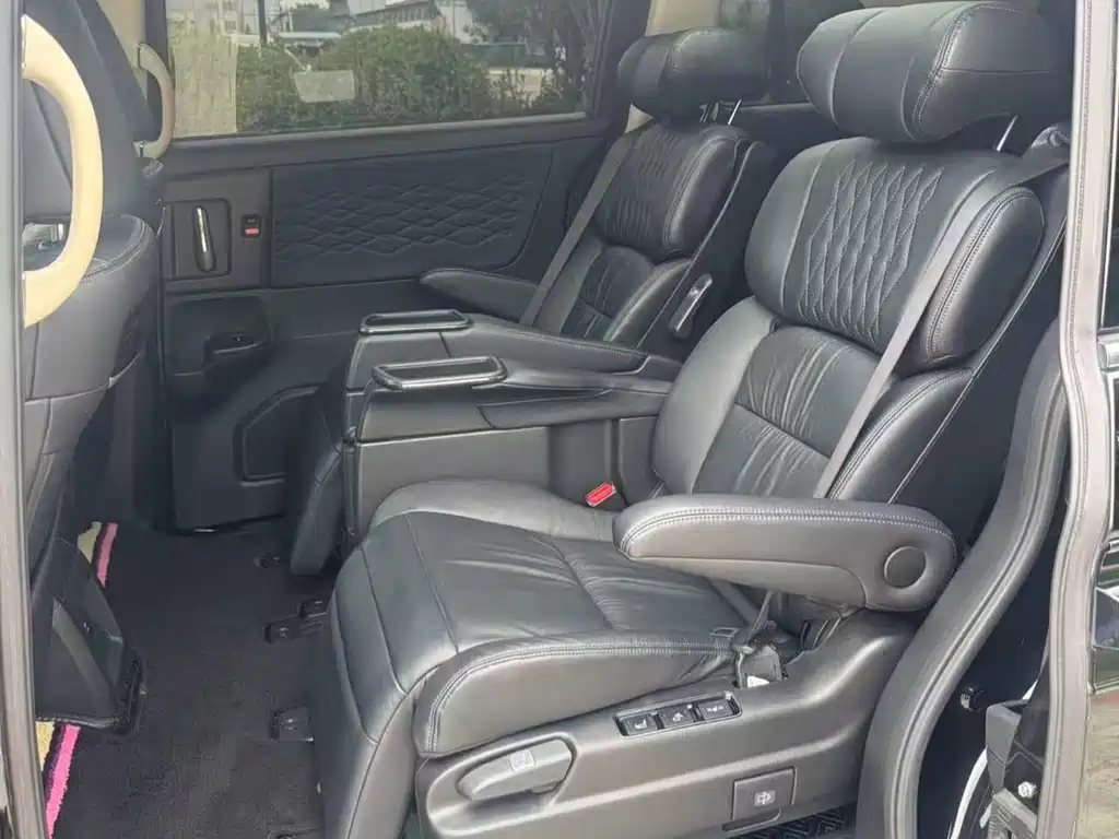 Honda Elysion — миниатюра 4