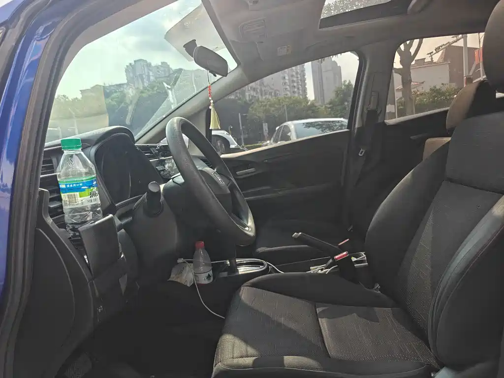 Honda Fit — миниатюра 9