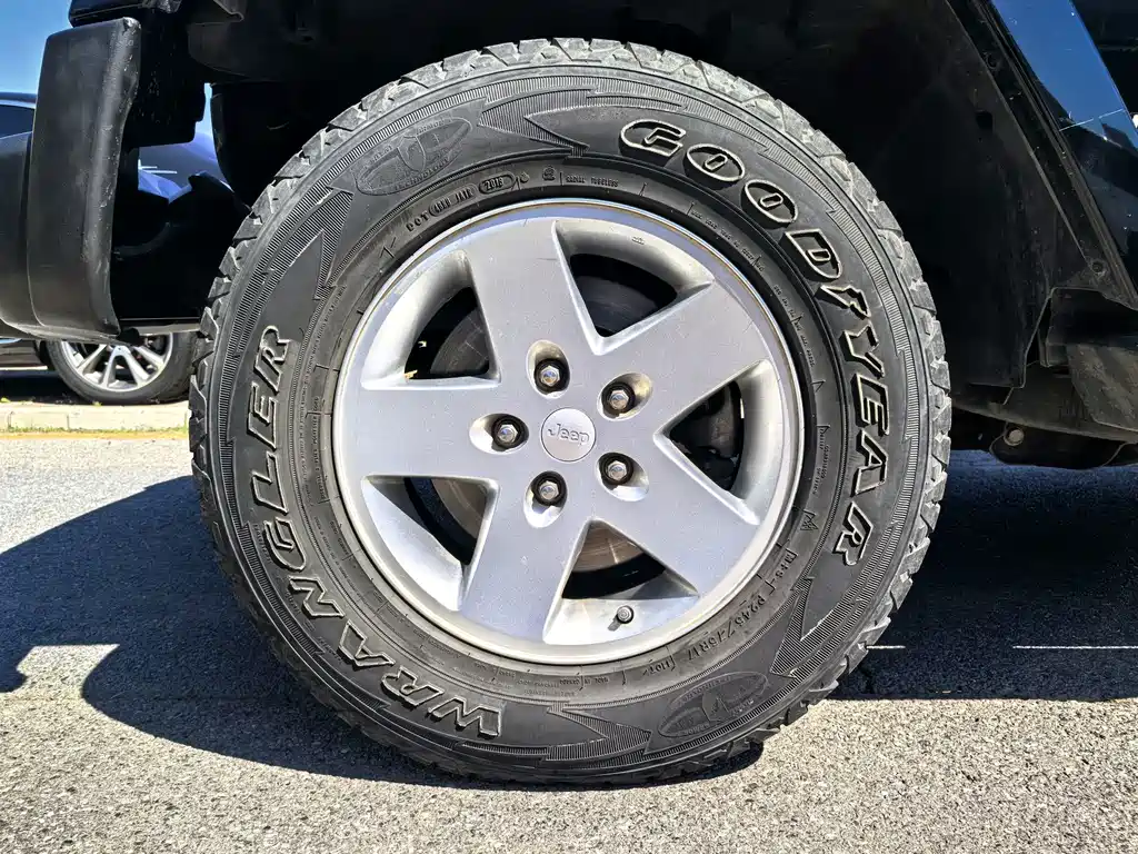 Jeep Wrangler — миниатюра 4