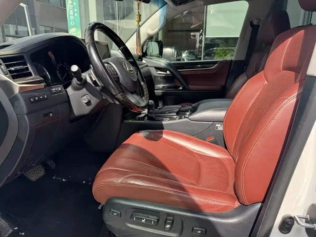 Lexus LX 2017 570 Luxury