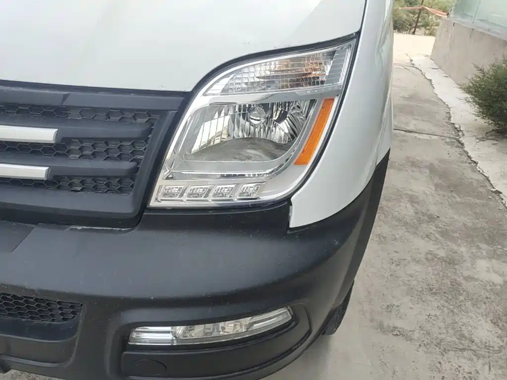 MAXUS V80 — миниатюра 24