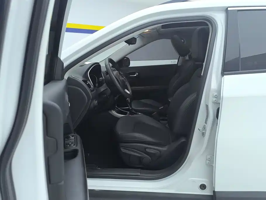 Jeep Compass — миниатюра 9