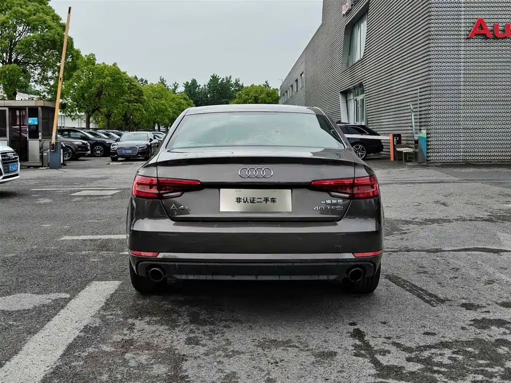 Audi A4L 2017 40 TFSI