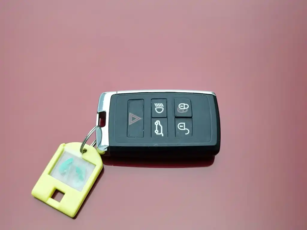 Land Rover Evoque PHEV — миниатюра 19