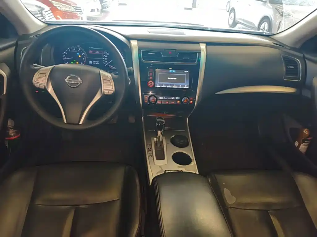 Nissan Teana — миниатюра 10