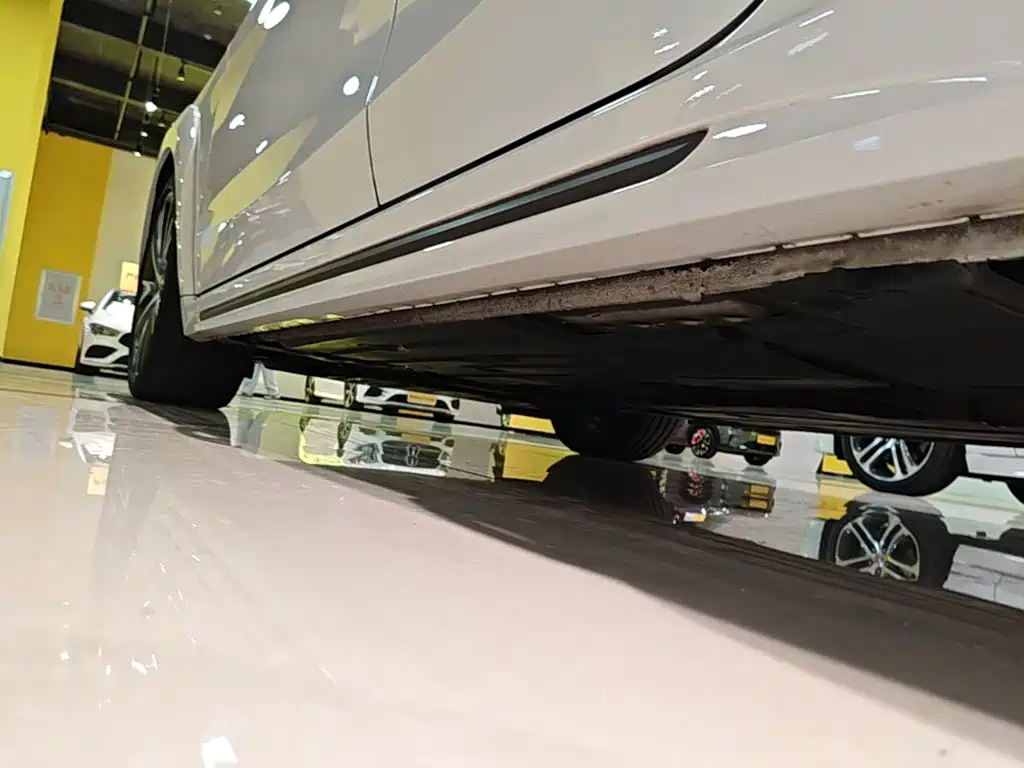 Lynk & Co 02 Hatchback — миниатюра 22