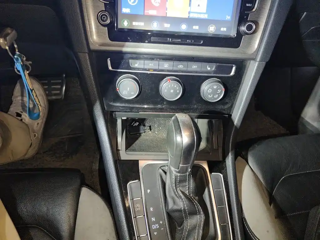 Volkswagen Golf — миниатюра 11
