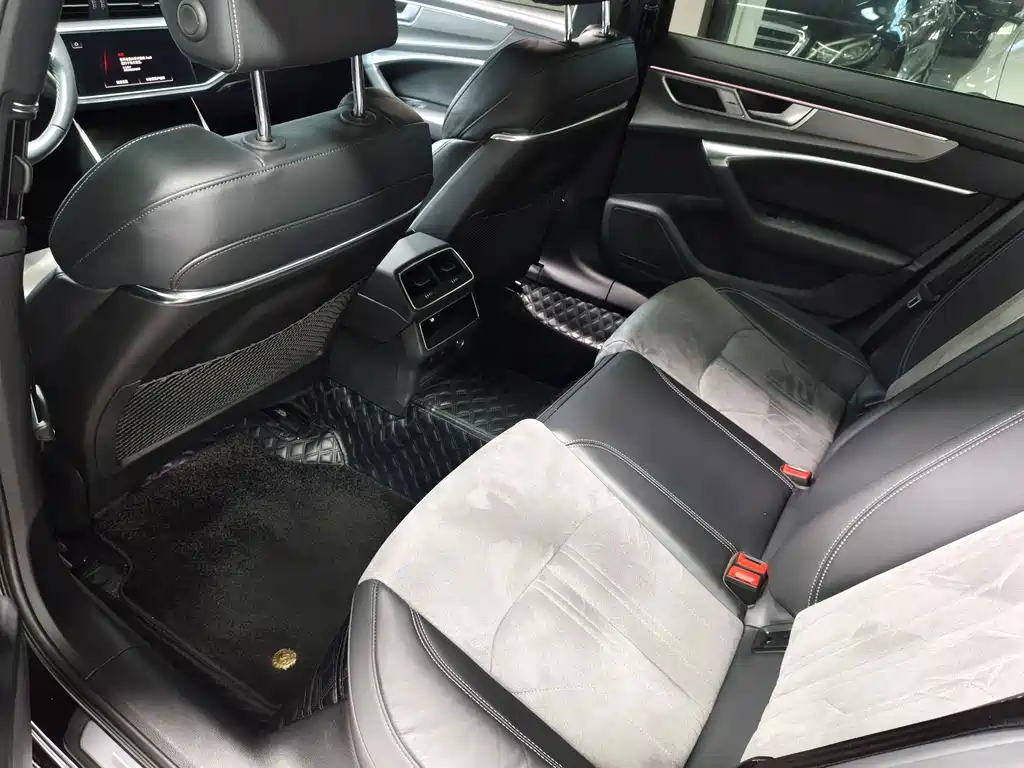 Audi A6L — миниатюра 9