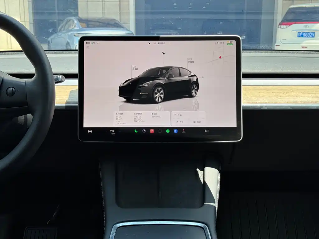 Tesla Model Y — миниатюра 13