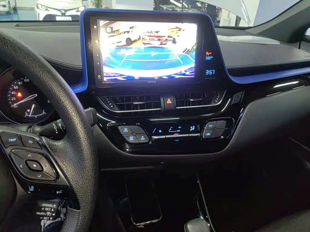 Toyota IZOA — миниатюра 13
