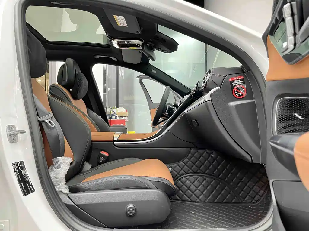Mercedes-Benz C-Class — миниатюра 8