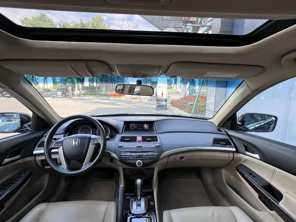 Honda Accord — миниатюра 18