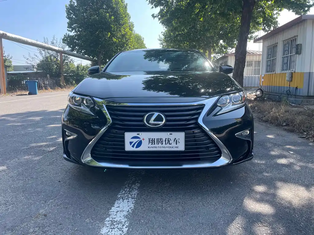 Lexus ES — миниатюра 2