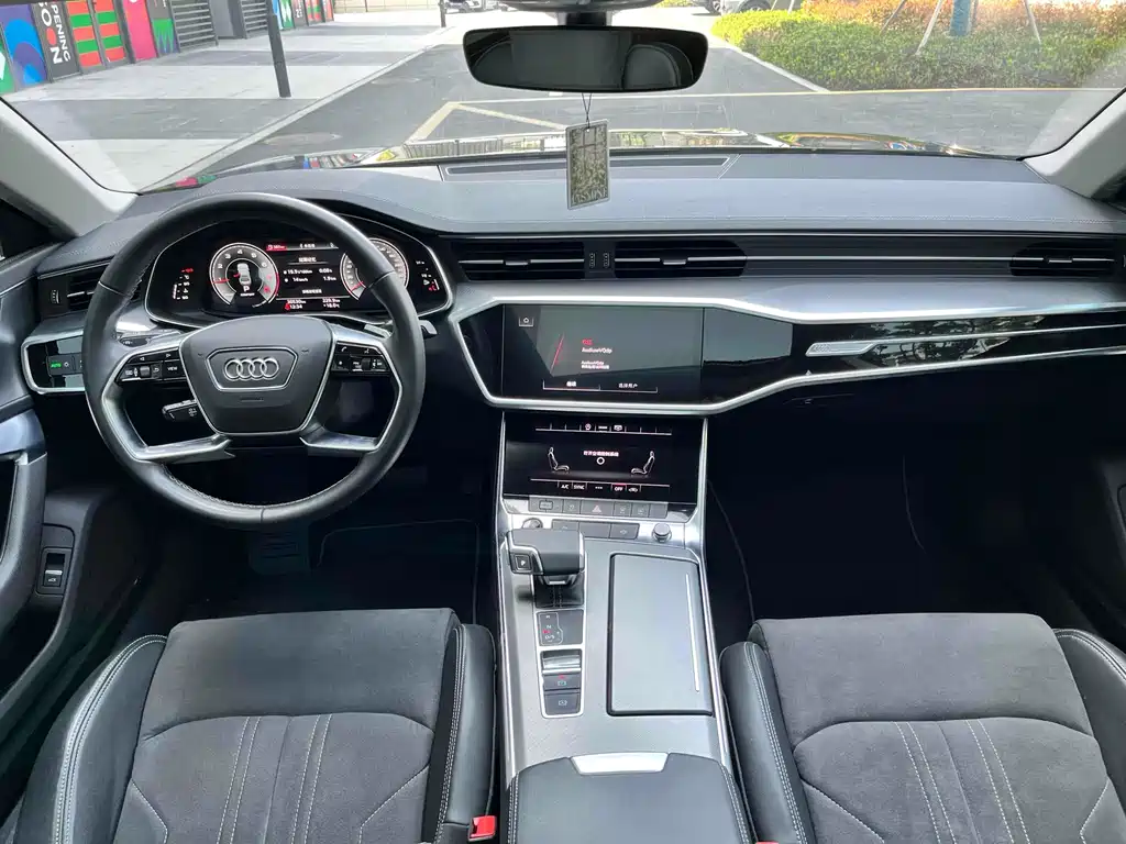 Audi A7L — миниатюра 10