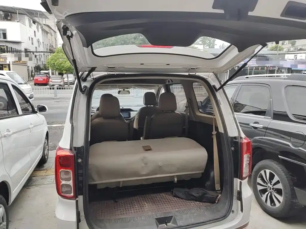 Wuling Hongguang — миниатюра 19