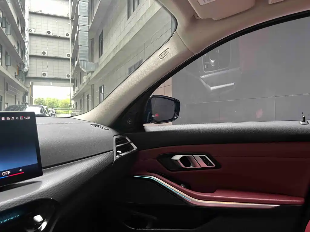 BMW 3 Series — миниатюра 14