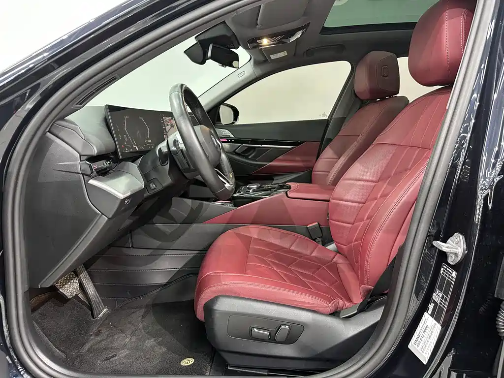BMW 5 Series — миниатюра 6